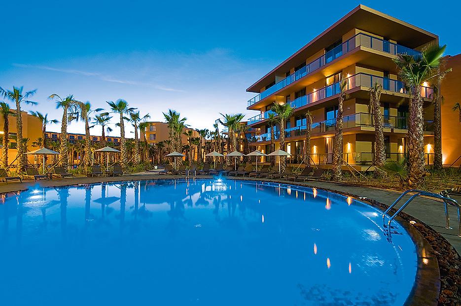 Marriott Residences Salgados Resort, Pool am Abend