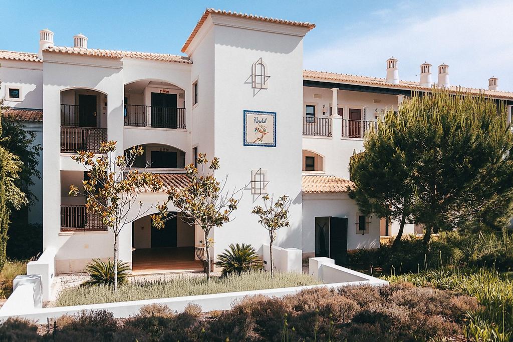 Pine Cliffs Residence, a Luxury Collection Resort, Resort/Hotelanlage