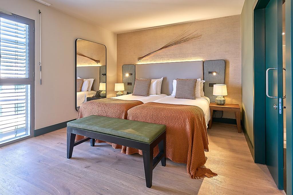 Golden Residence, Wohn- und Essbereich eines komfortablen Apartments