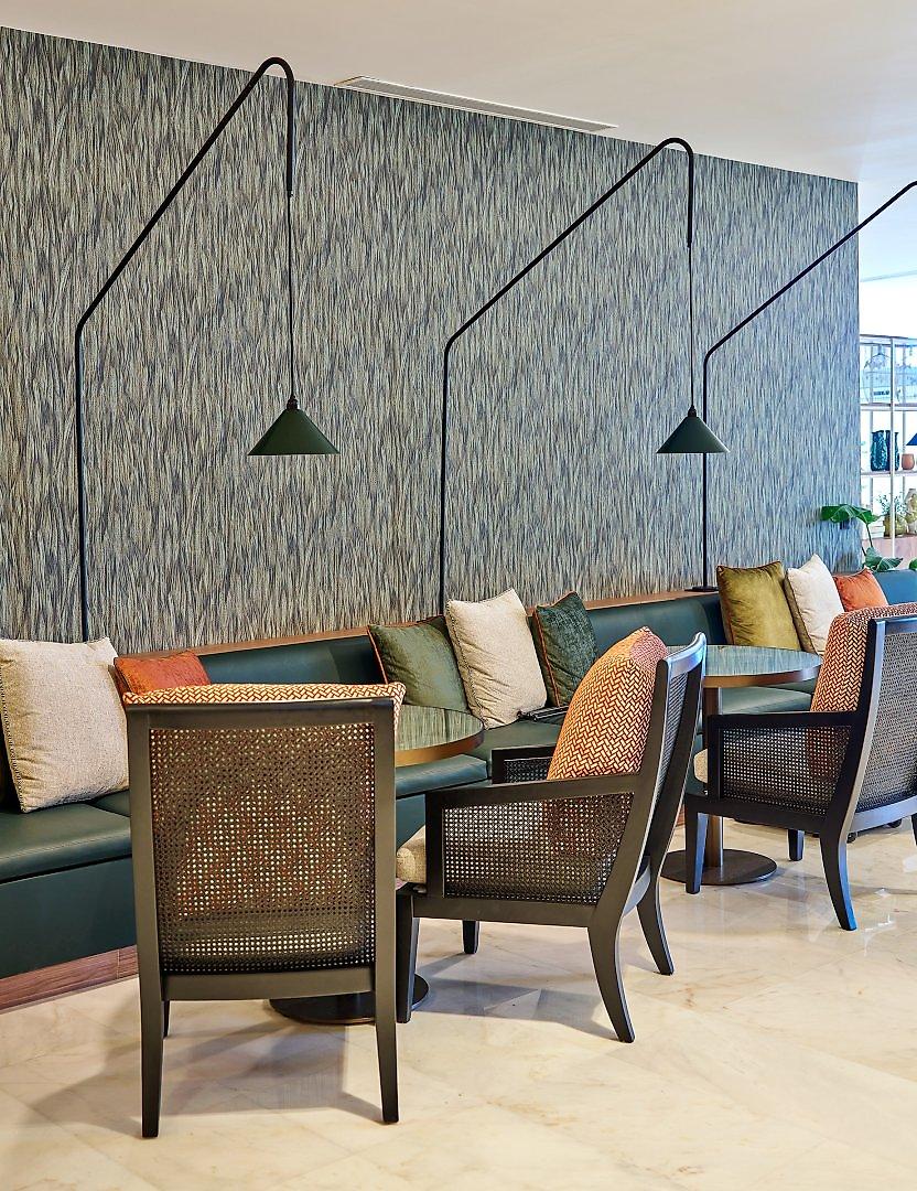 Golden Residence, Architektonisch ansprechender Empfangsbereich der Lobby