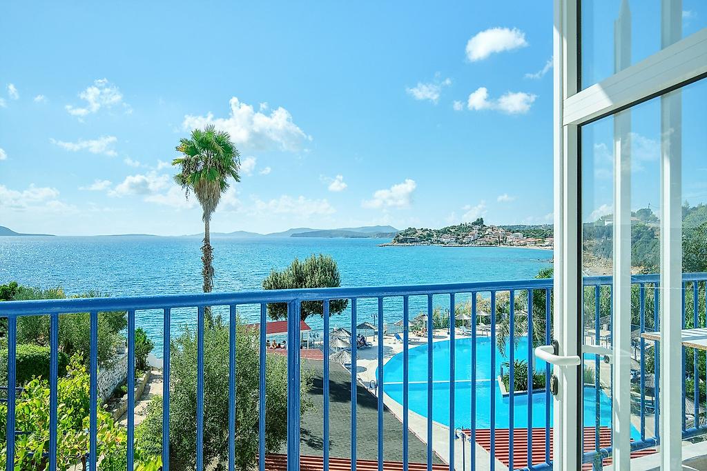 Golden Sun Hotel, sonstige
