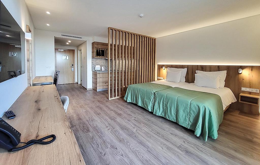 Hotel Royal Orchid, Studio