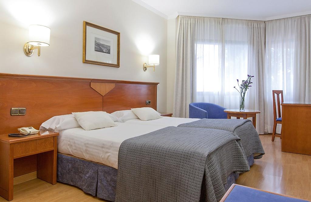 Hotel Alixares, Standard