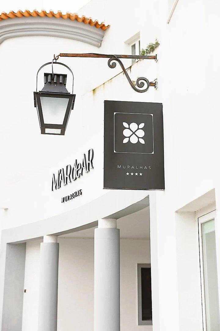 M’AR de AR Muralhas – Timeless Charme Hotel, Historische Fassade des Hotels M'Ar De Ar Muralhas an der Stadtmauer von Évora.