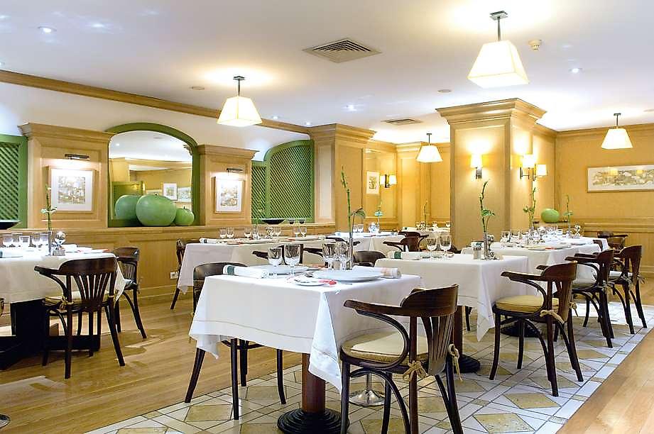 Altis Grand Hotel, Restaurant
