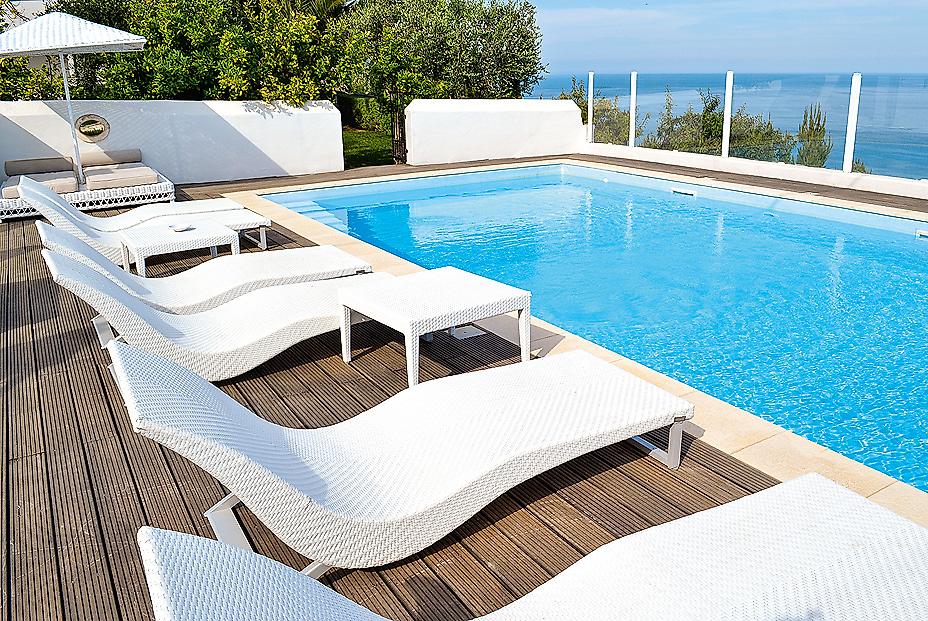 La Locanda del Carrubo, Liegen am Pool