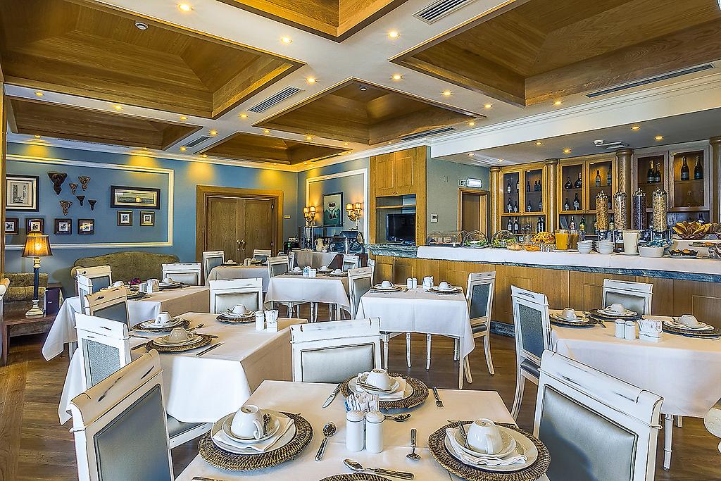 Olissippo Castelo, Restaurant/Gastronomie