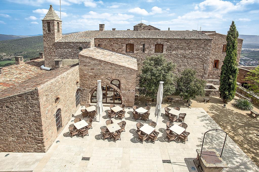 Parador de Cardona, Resort/Hotelanlage