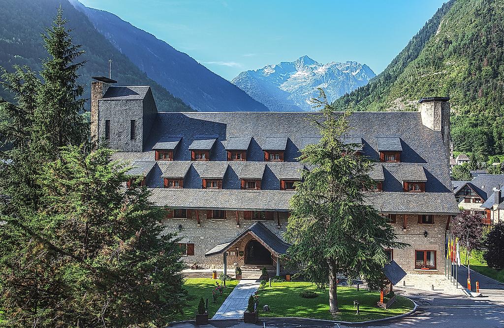 Parador de Artíes, Resort/Hotelanlage