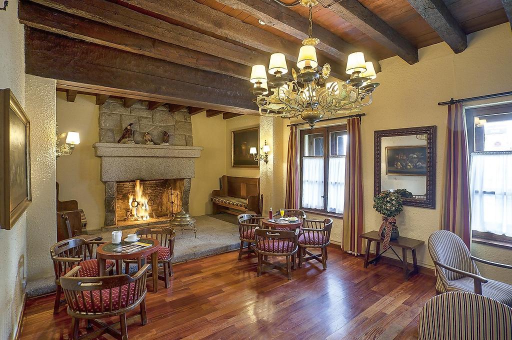 Parador de Artíes, öffentliche Bereiche