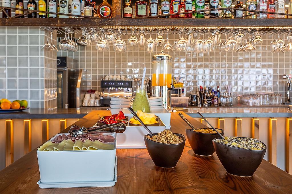 You and the Sea Ericeira Hotel and Apartments, Restaurant/Gastronomie