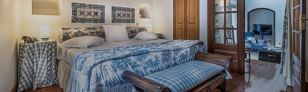 Lawrence’s Hotel, Lawrence’s Hotel,