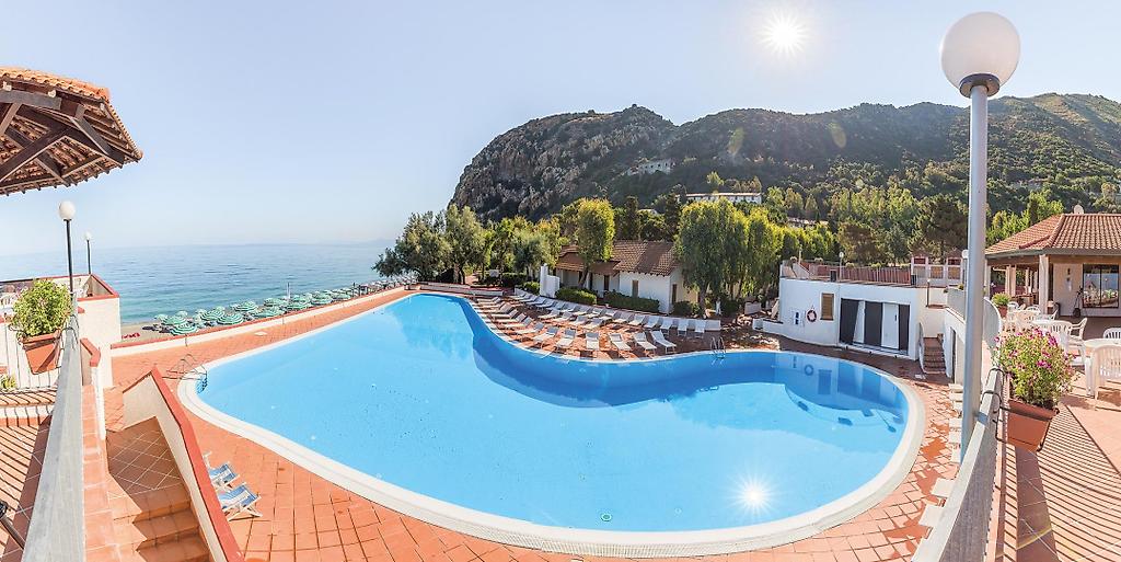 TH Gioiosa Marea, Pool/Poolbereich