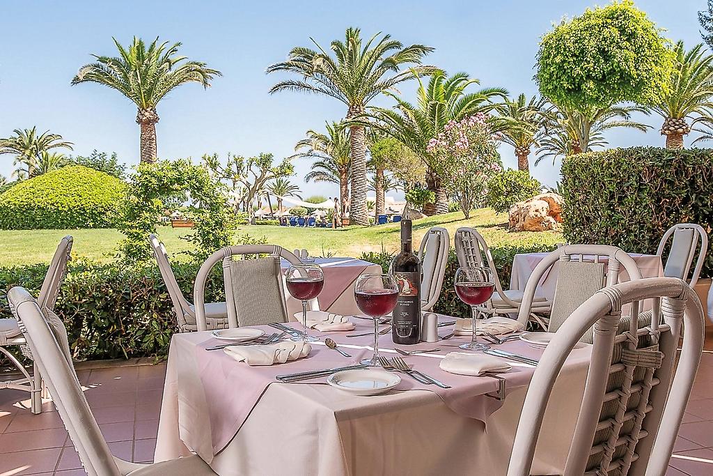 Anissa Beach & Village Hotel, Restaurant/Gastronomie