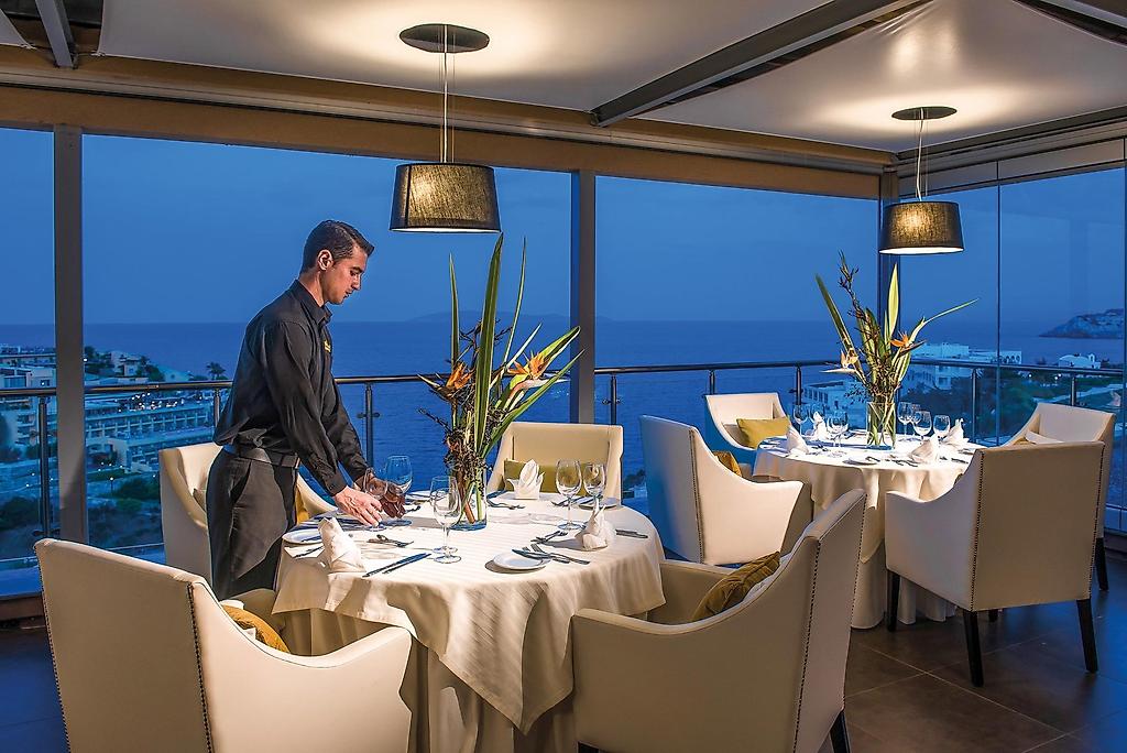 Blue Bay Resort Hotel, Restaurant/Gastronomie