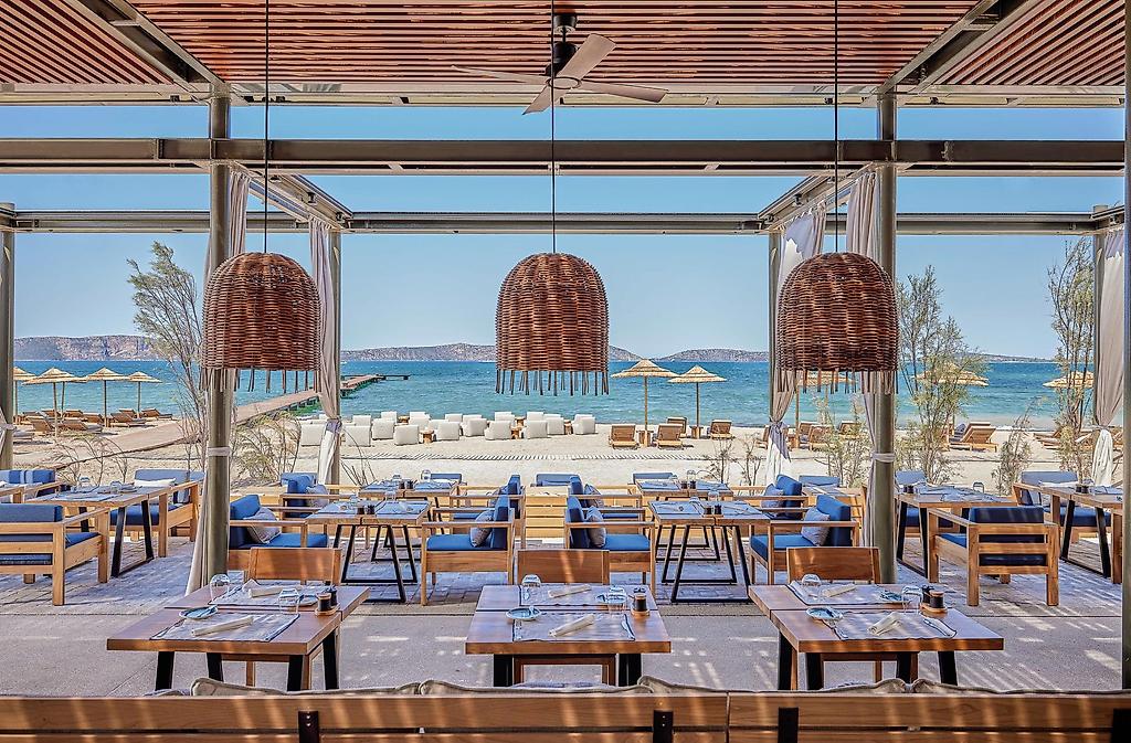 W Costa Navarino, Restaurant/Gastronomie