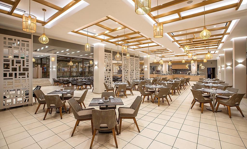 Porto Bello Royal, Restaurant/Gastronomie