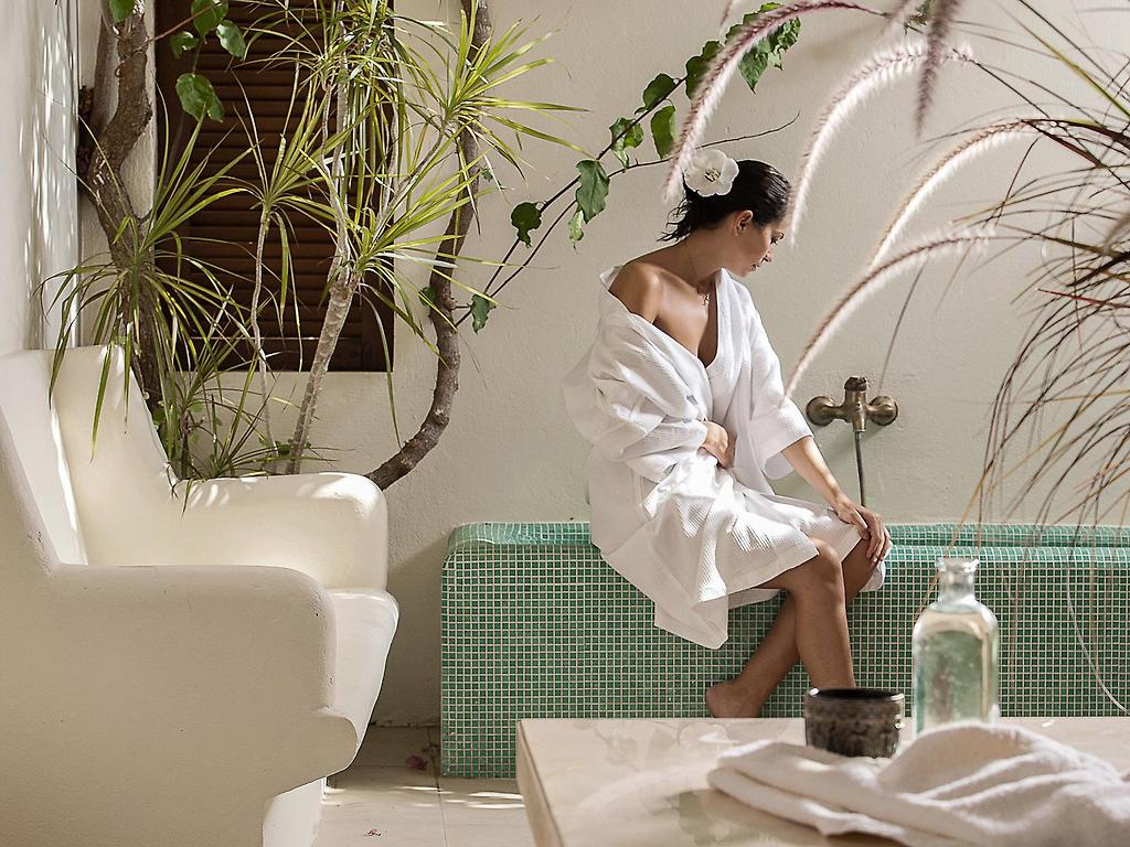Grecotel LUX®ME Kos, Modern ausgestatteter Wellness- und Spa-Bereich des Hotels.
