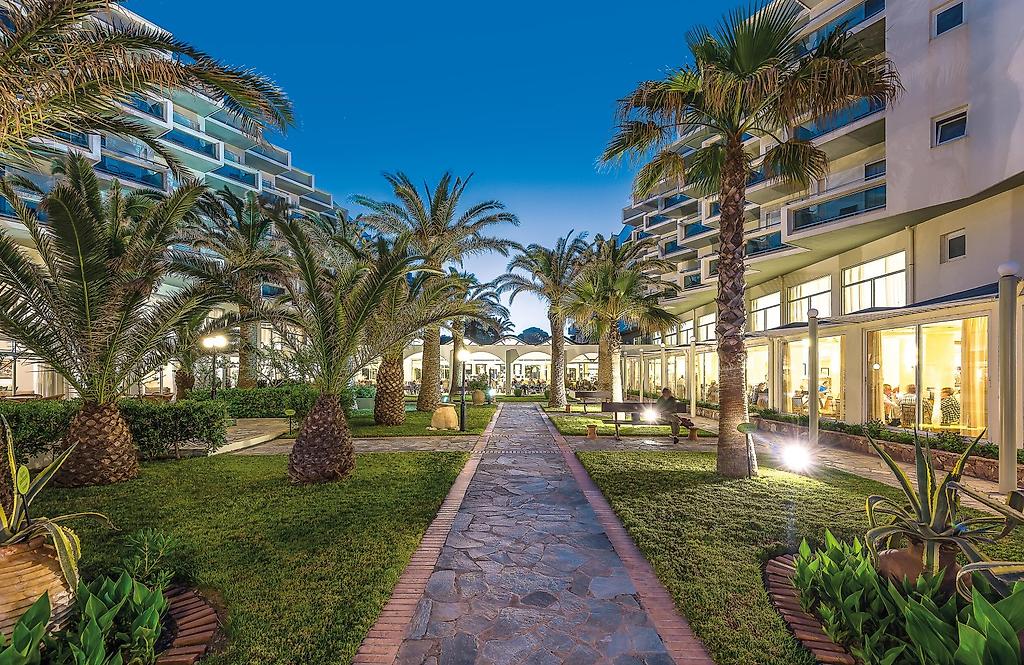 Apollo Beach Hotel, Resort/Hotelanlage