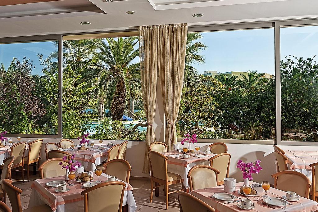 Blue Horizon Beach Resort, Restaurant/Gastronomie