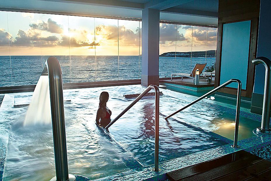 Lopesan Villa del Conde Resort & Corallium Thalasso, Hallenbad