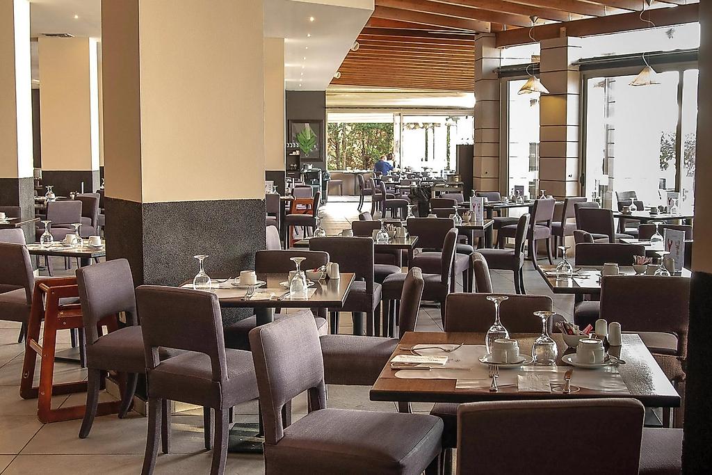 Dion Palace Resort & Spa, Restaurant/Gastronomie