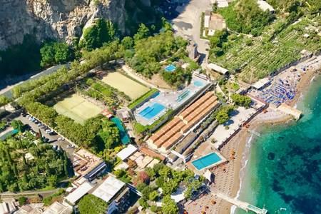 Le Axidie, Resort/Hotelanlage