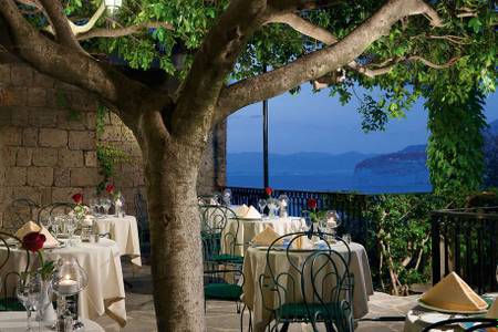 Grand Hotel Capodimonte, sonstige