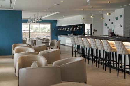 Almyros Beach Resort & Spa, Restaurant/Gastronomie