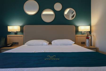 Almyros Beach Resort & Spa, Deluxe