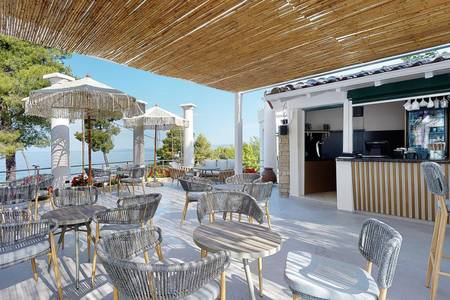 Athena Pallas, Restaurant/Gastronomie