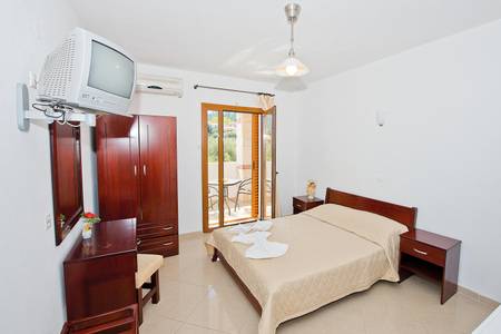 Hotel Medusa, Studio