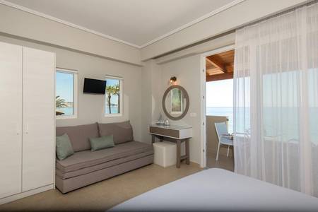 Porto Davia, Studio