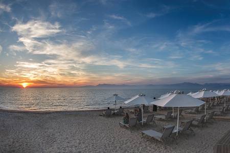 Acharavi Beach Hotel, sonstige