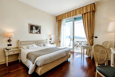 Hotel Savoy Palace, Panoramic