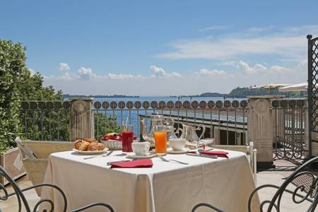 Hotel Savoy Palace, Prestige