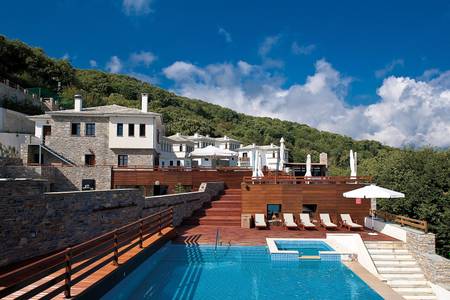 12 Months Luxury Resort, Pool/Poolbereich