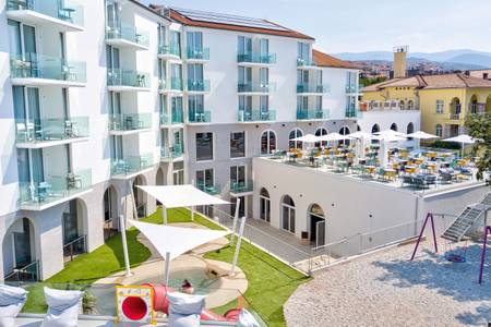 Aminess Lišanj Family Hotel, Resort/Hotelanlage
