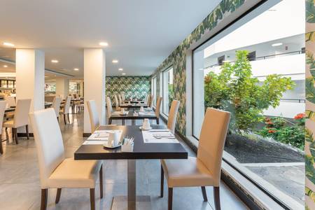 Hotel Occidental Roca Negra, Restaurant/Gastronomie