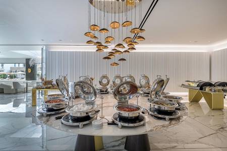 Diamond Deluxe Hotel, Restaurant/Gastronomie