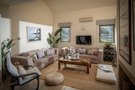 Istron Luxury Villas, Artemis