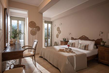 Istron Luxury Villas, Alkistis