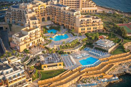 Corinthia St George’s Bay, Resort/Hotelanlage