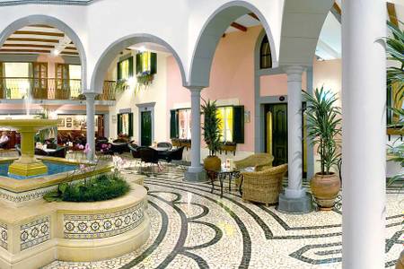 Pestana Miramar Garden & Ocean Resort, Pestana Village