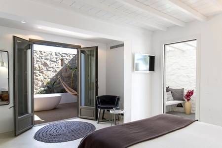 Ostraco Suites, Deluxe