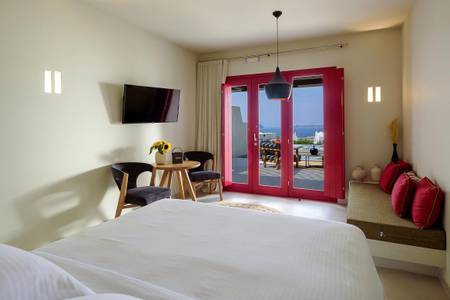 11:11 By Potnia, Senior Suite 11:11 By Potnia, Senior Suite