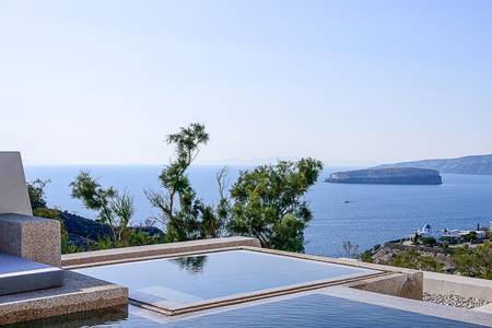 11:11 By Potnia, Senior Suite 11:11 By Potnia, Senior Suite