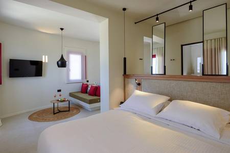 11:11 By Potnia, Superb 11:11 By Potnia, Superb