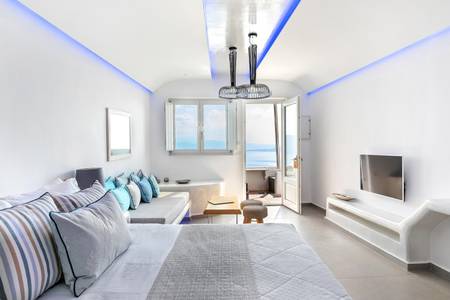 Secret Legend Suites, Fable