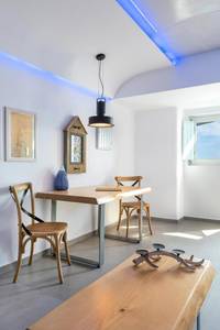 Secret Legend Suites, Fable